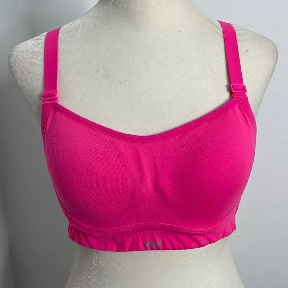 Victoria secret VSX underwire sport bra.  Size 34B.  Cross cross back.